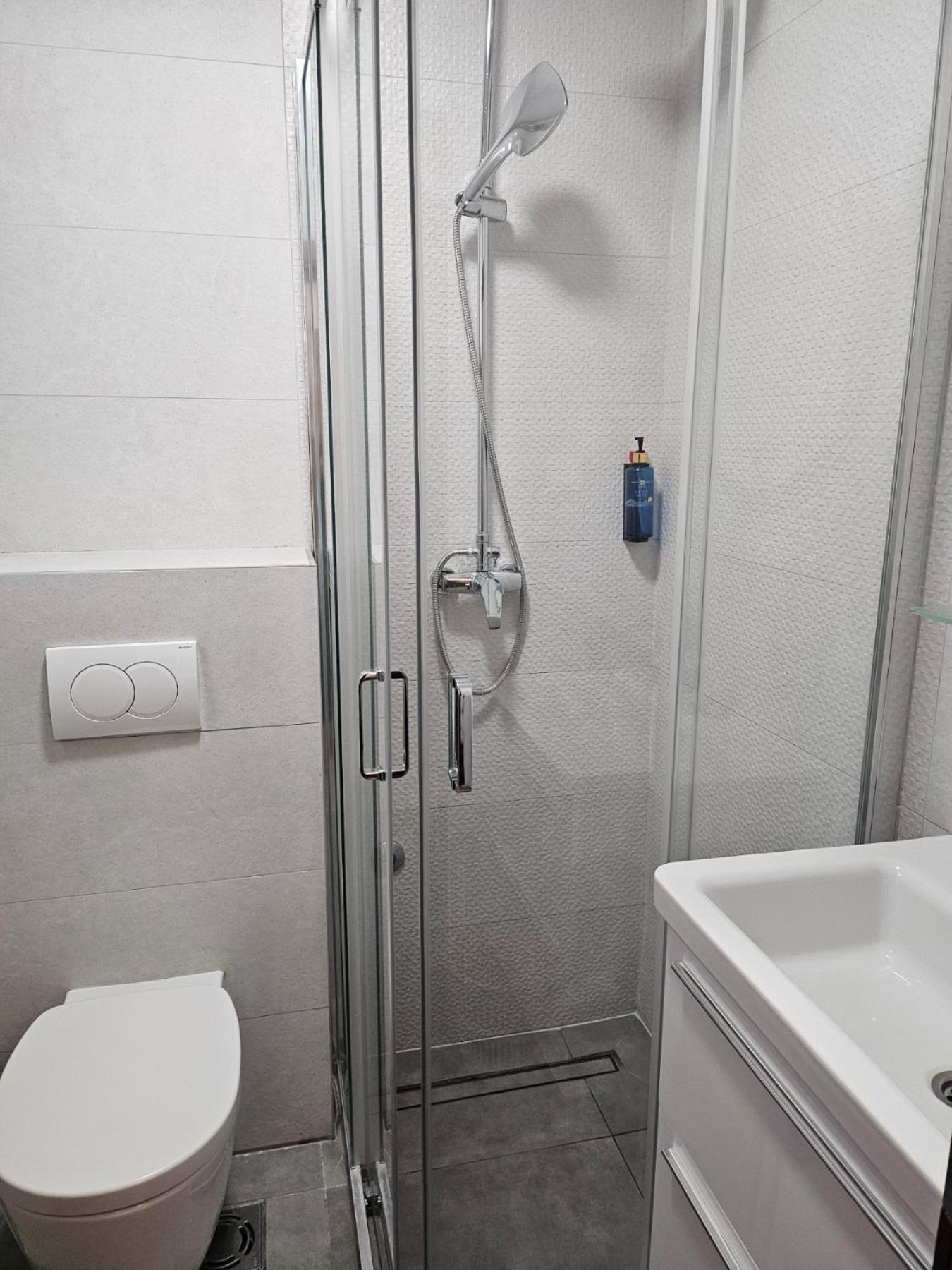 Grejm Family Apartments Petrovac ภายนอก รูปภาพ