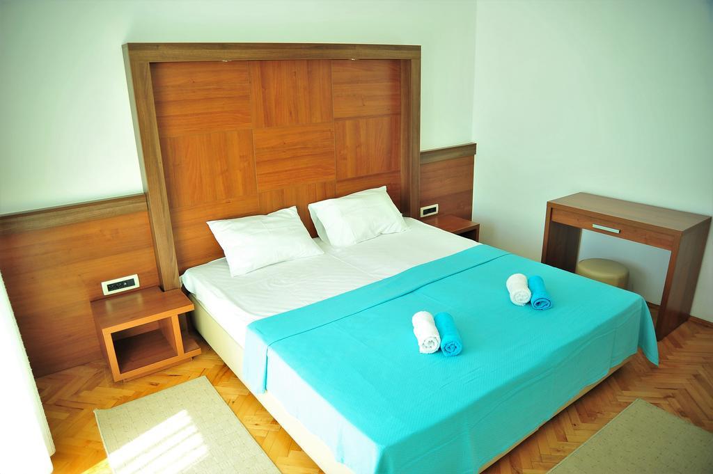 Grejm Family Apartments Petrovac ภายนอก รูปภาพ